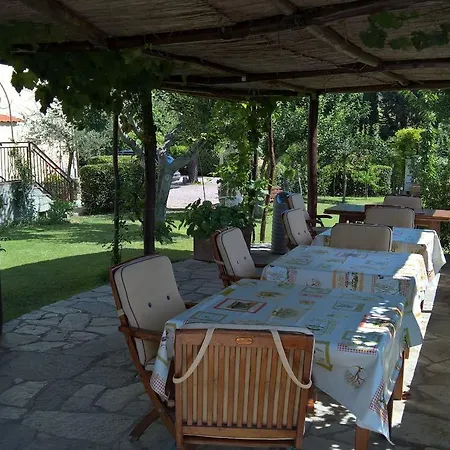 לינה וארוחת בוקר Villamato ארצו